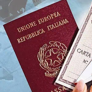 passaporto o carta d' identita' con 2 fototessere