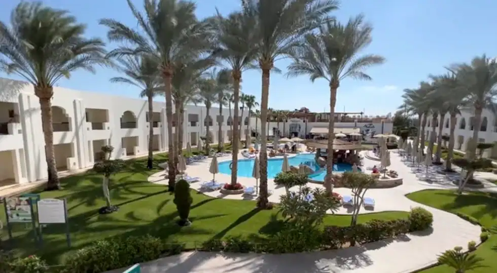 piscina e interni dell Xperience st george sharm